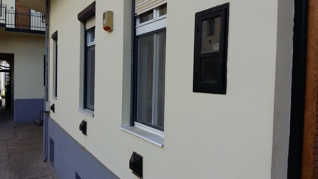Civis Gold Apartman Debrecen Buitenkant foto