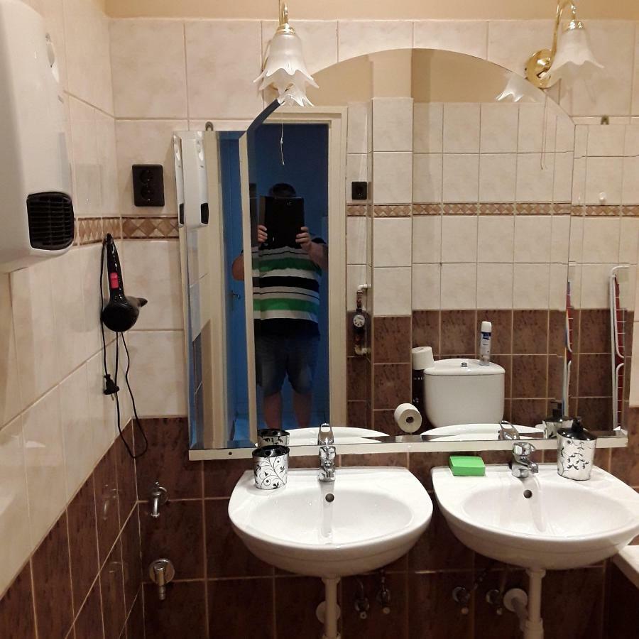 Civis Gold Apartman Debrecen Buitenkant foto